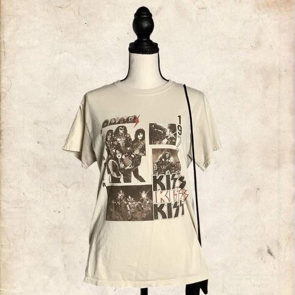 Kiss Tops - Kiss Graphic Tee in Cream